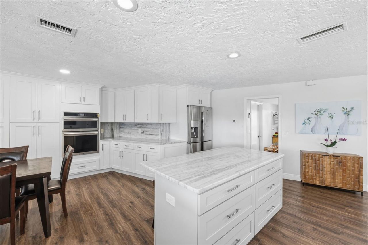 1997 Hawaii Avenue Ne, Saint Petersburg, FL 33703 Photo