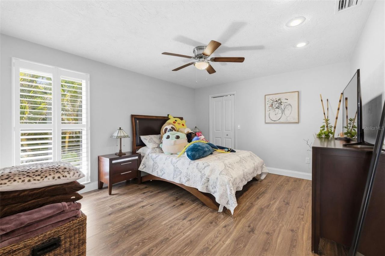 1997 Hawaii Avenue Ne, Saint Petersburg, FL 33703 Photo