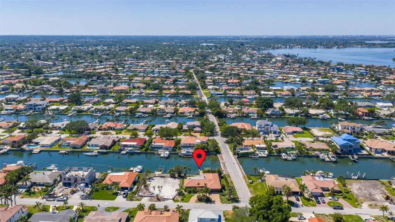 1997 Hawaii Avenue Ne, Saint Petersburg, FL 33703 Photo