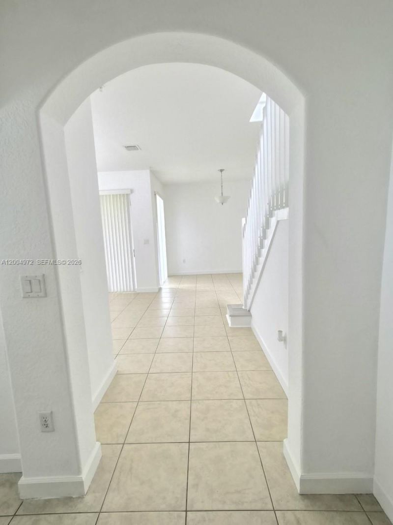 10012 NW 7th St, Unit 209, Miami, FL 33172 Photo