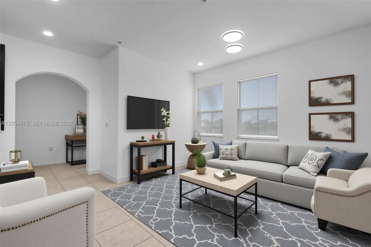 10012 NW 7th St , Unit 209, Miami, FL 33172 Photo