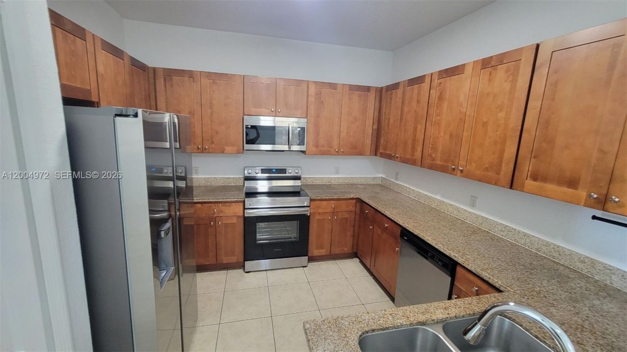10012 NW 7th St , Unit 209, Miami, FL 33172 Photo