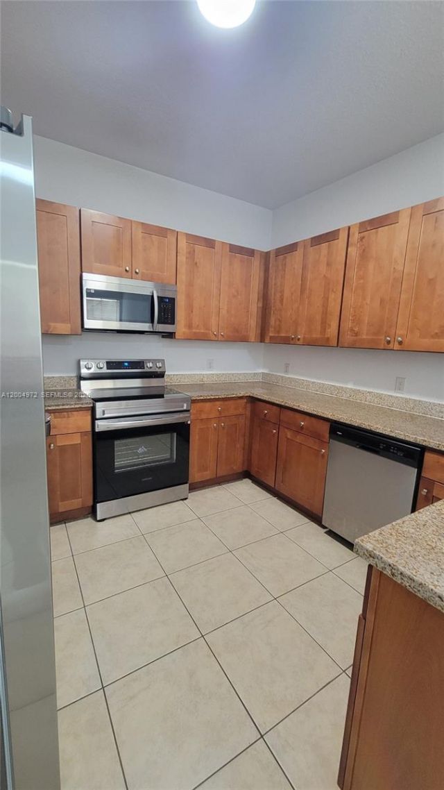 10012 NW 7th St , Unit 209, Miami, FL 33172 Photo