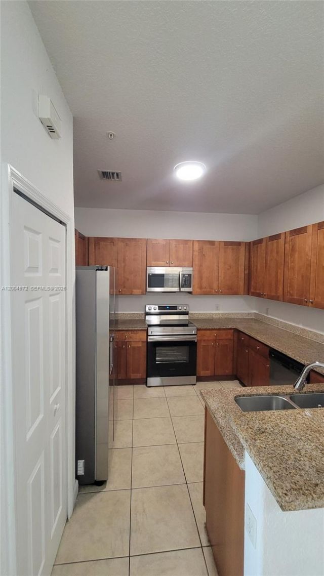 10012 NW 7th St , Unit 209, Miami, FL 33172 Photo