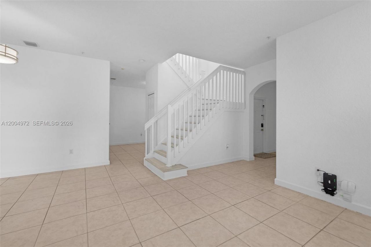 10012 NW 7th St, Unit 209, Miami, FL 33172 Photo
