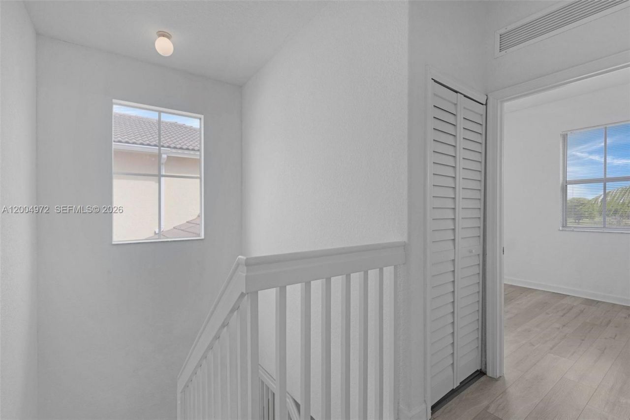 10012 NW 7th St , Unit 209, Miami, FL 33172 Photo