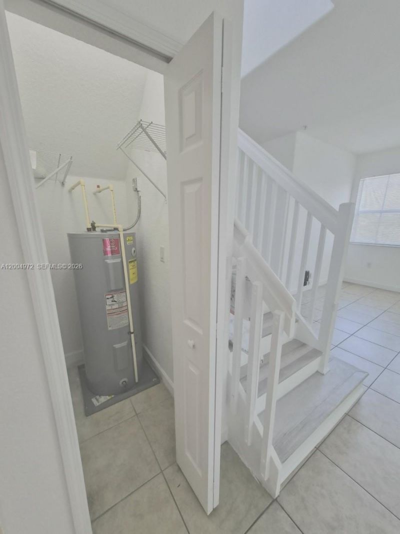 10012 NW 7th St, Unit 209, Miami, FL 33172 Photo