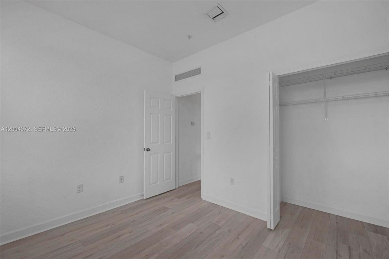 10012 NW 7th St , Unit 209, Miami, FL 33172 Photo
