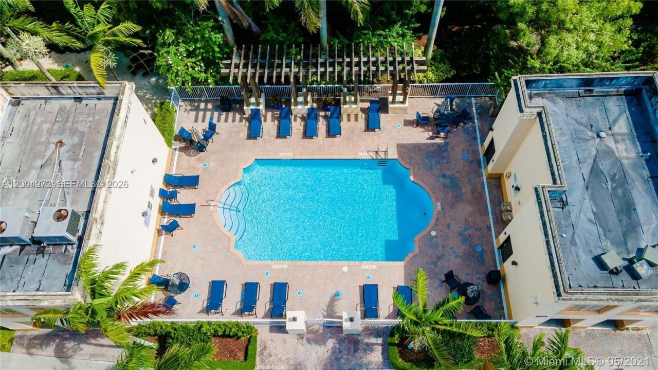 10012 NW 7th St , Unit 209, Miami, FL 33172 Photo