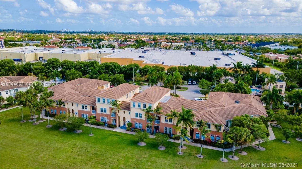 10012 NW 7th St , Unit 209, Miami, FL 33172 Photo