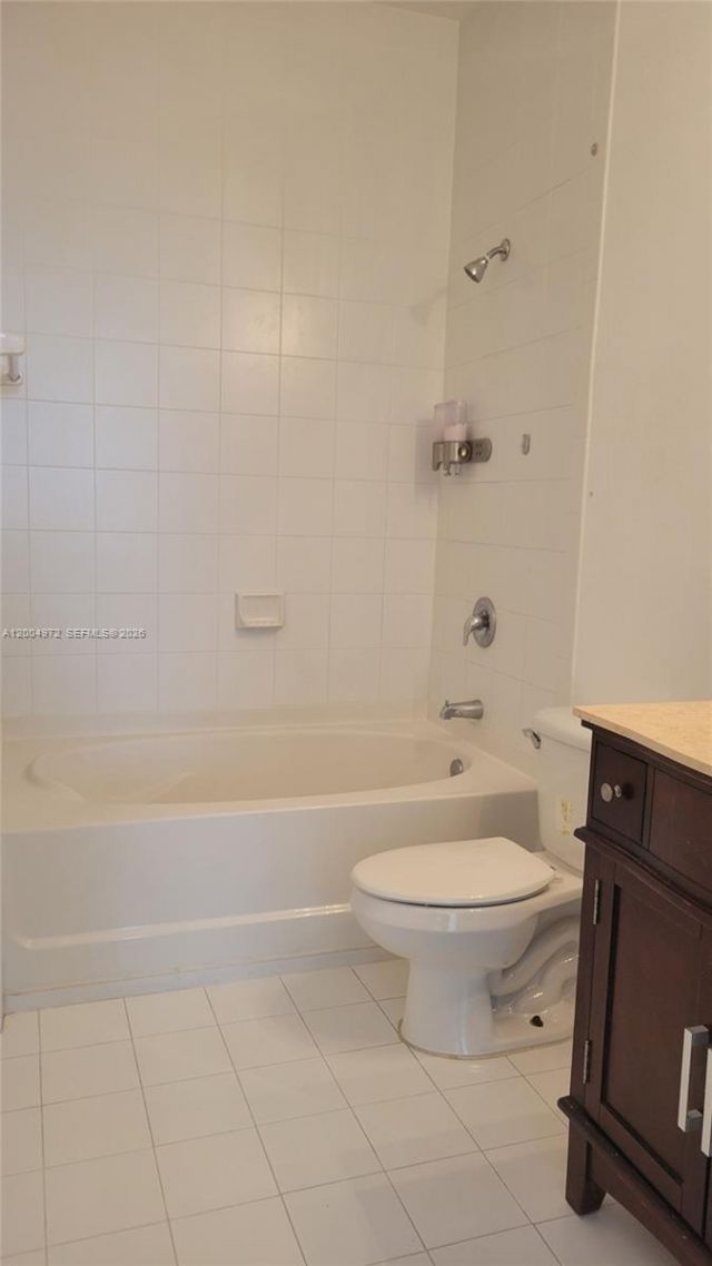 10012 NW 7th St , Unit 209, Miami, FL 33172 Photo