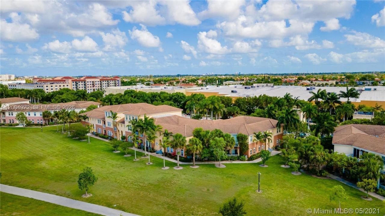 10012 NW 7th St , Unit 209, Miami, FL 33172 Photo