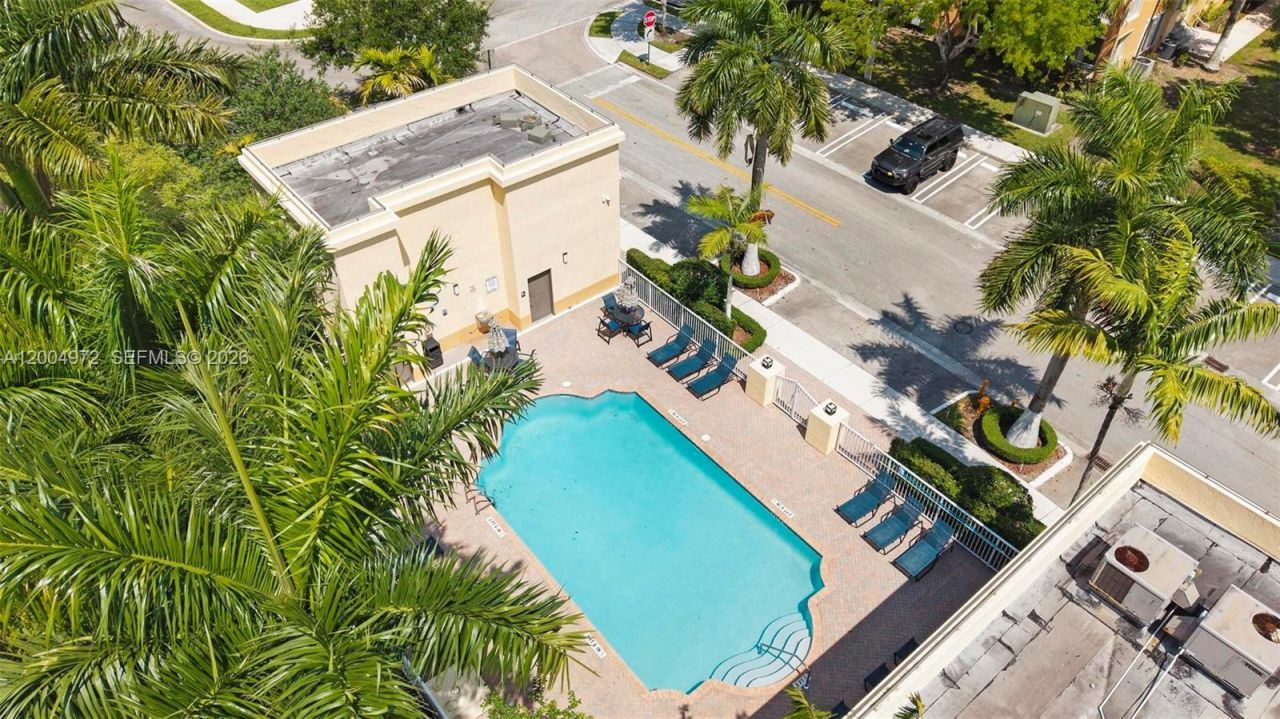 10012 NW 7th St, Unit 209, Miami, FL 33172 Photo