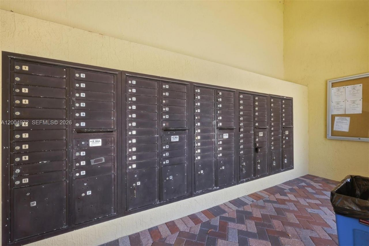 10012 NW 7th St, Unit 209, Miami, FL 33172 Photo