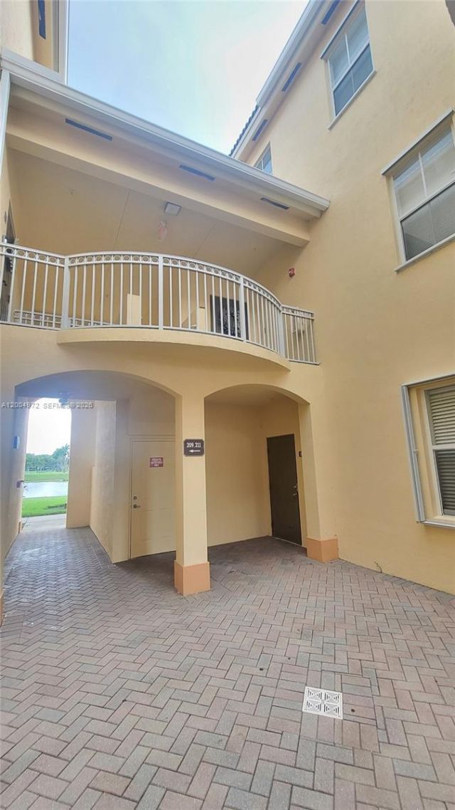 10012 NW 7th St , Unit 209, Miami, FL 33172 Photo