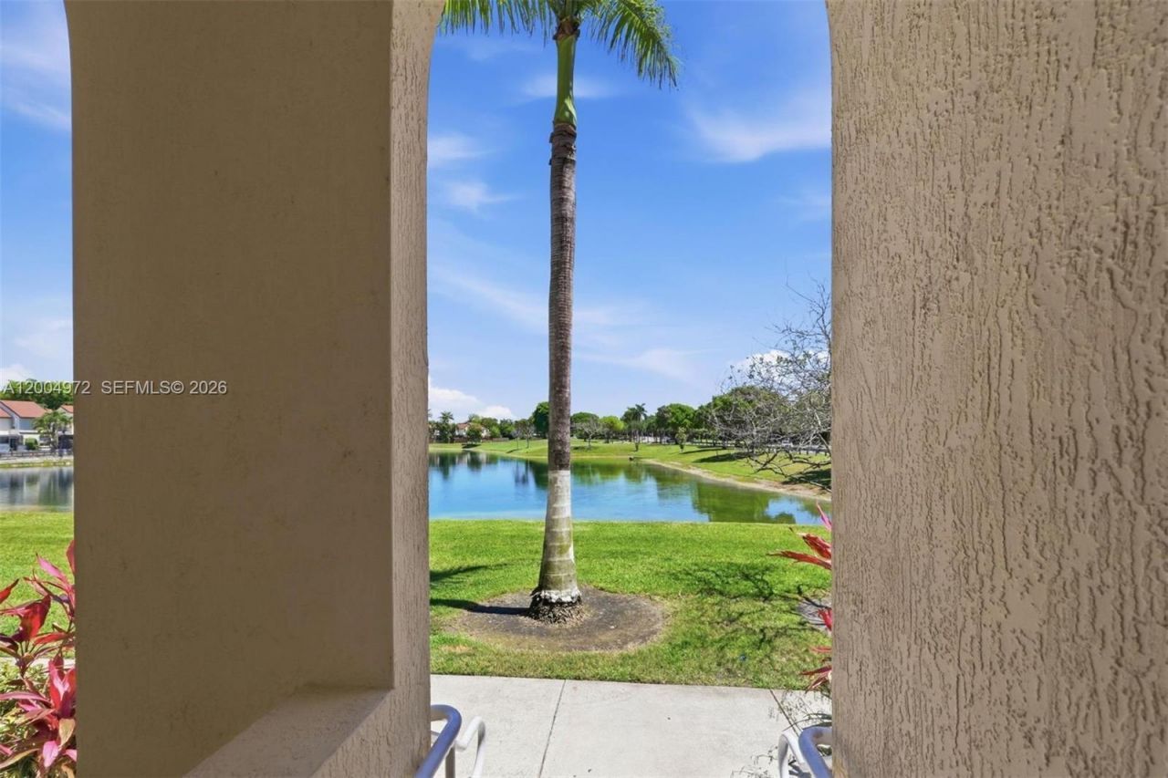 10012 NW 7th St, Unit 209, Miami, FL 33172 Photo