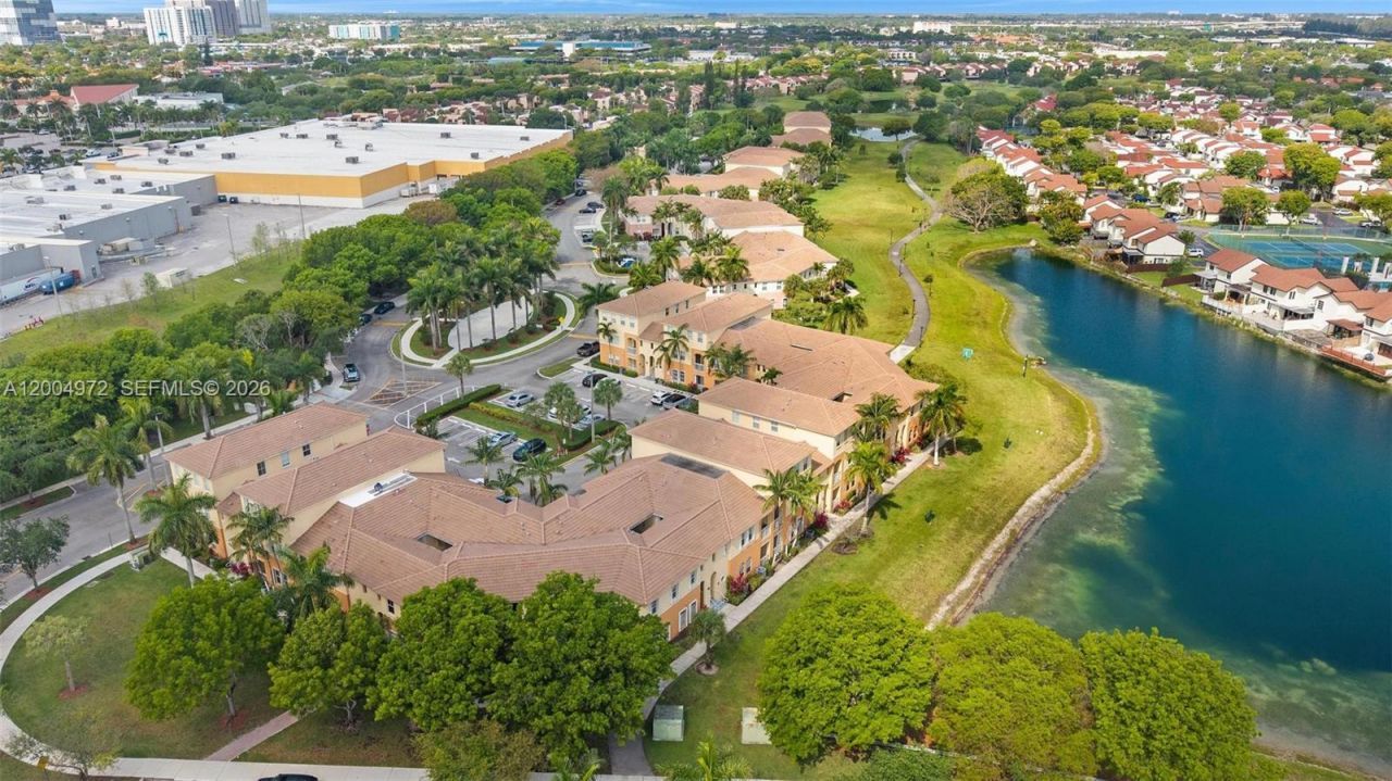 10012 NW 7th St, Unit 209, Miami, FL 33172 Photo