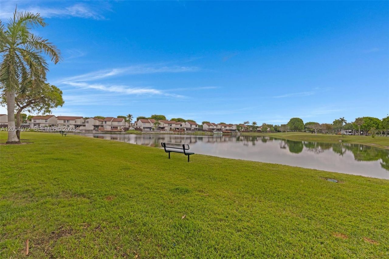 10012 NW 7th St, Unit 209, Miami, FL 33172 Photo