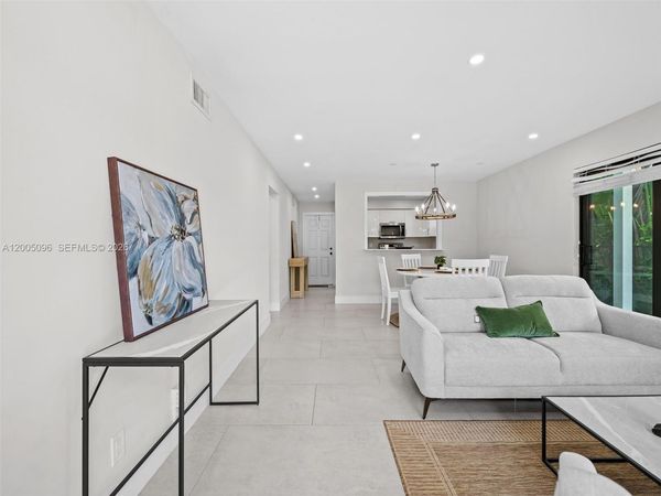 1305 SE 1st St , Unit 2, Fort Lauderdale, FL 33301