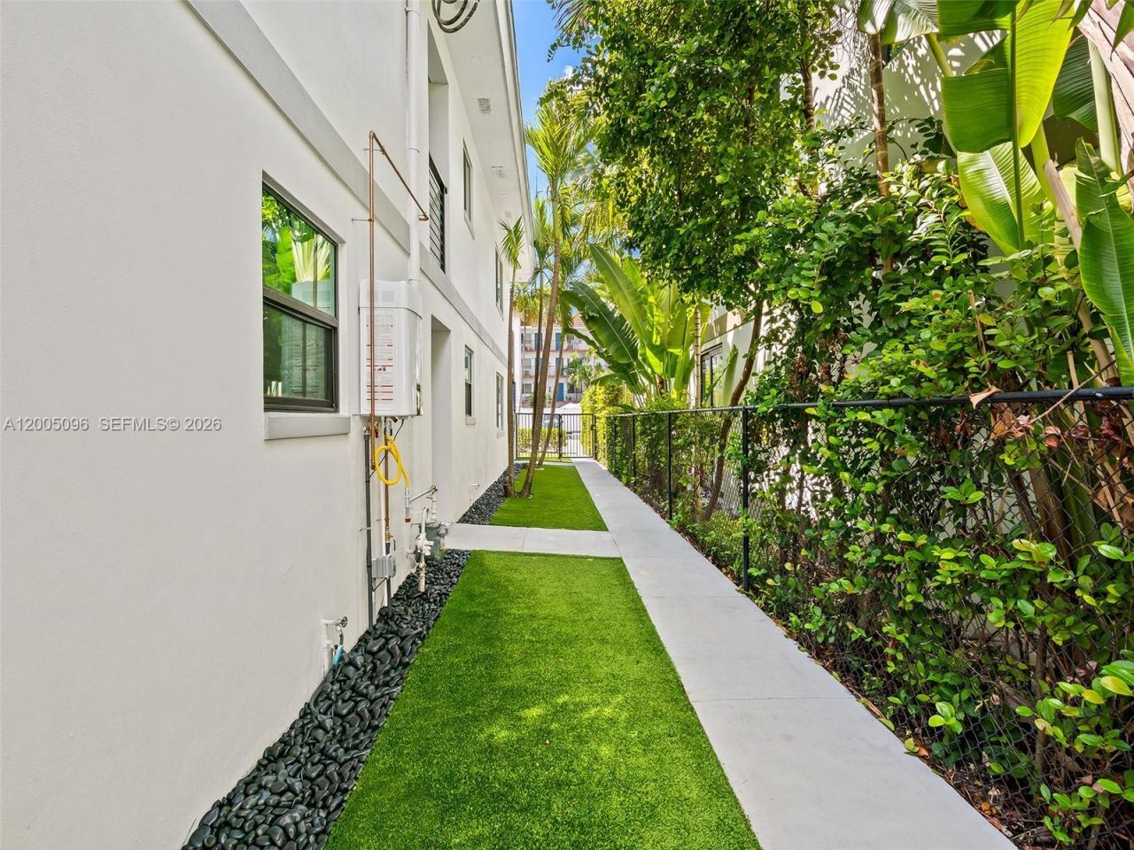 1305 SE 1st St, Unit 2, Fort Lauderdale, FL 33301 Photo