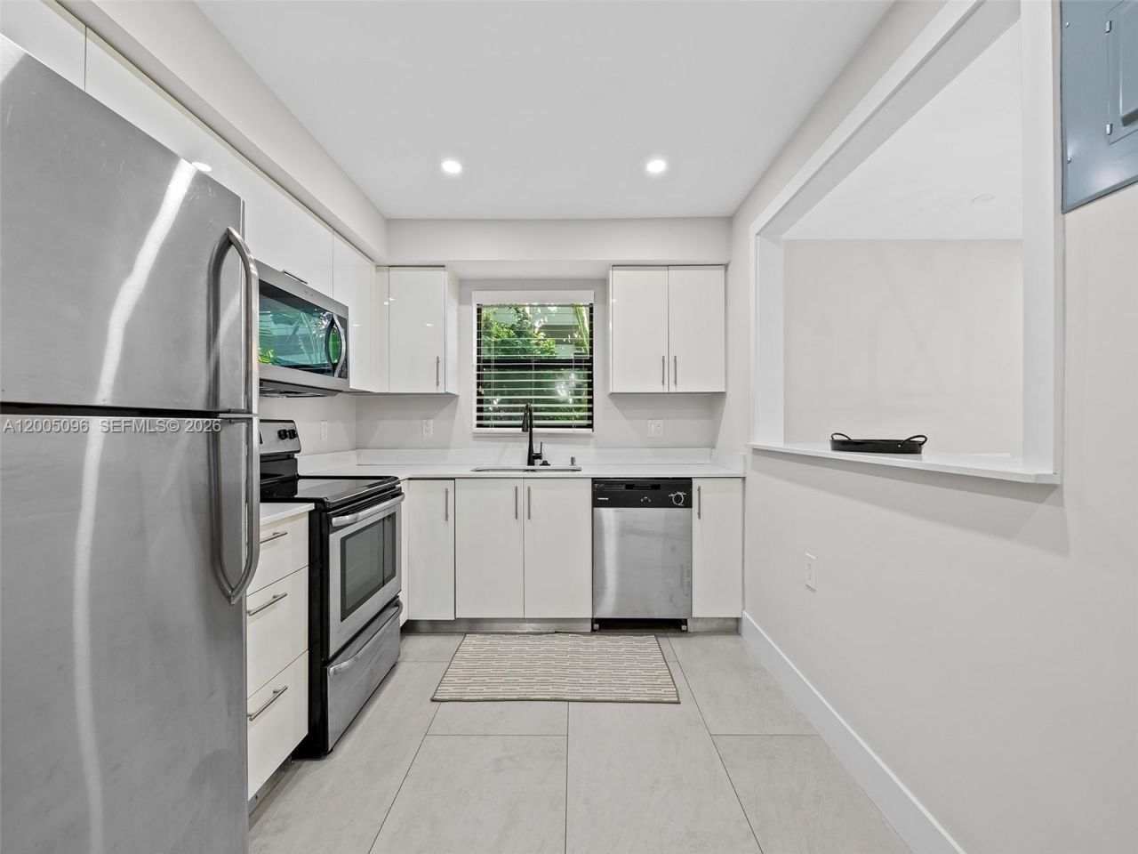1305 SE 1st St, Unit 2, Fort Lauderdale, FL 33301 Photo