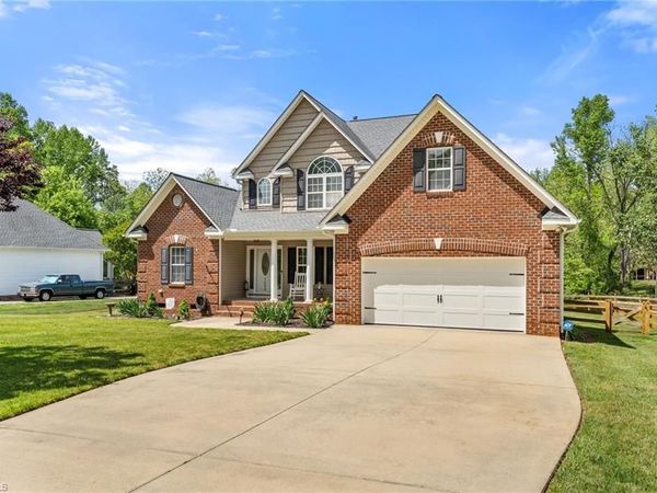 7084 Bridgewood Road, Clemmons, NC 27012