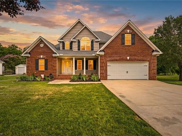 7084 Bridgewood Road, Clemmons, NC 27012
