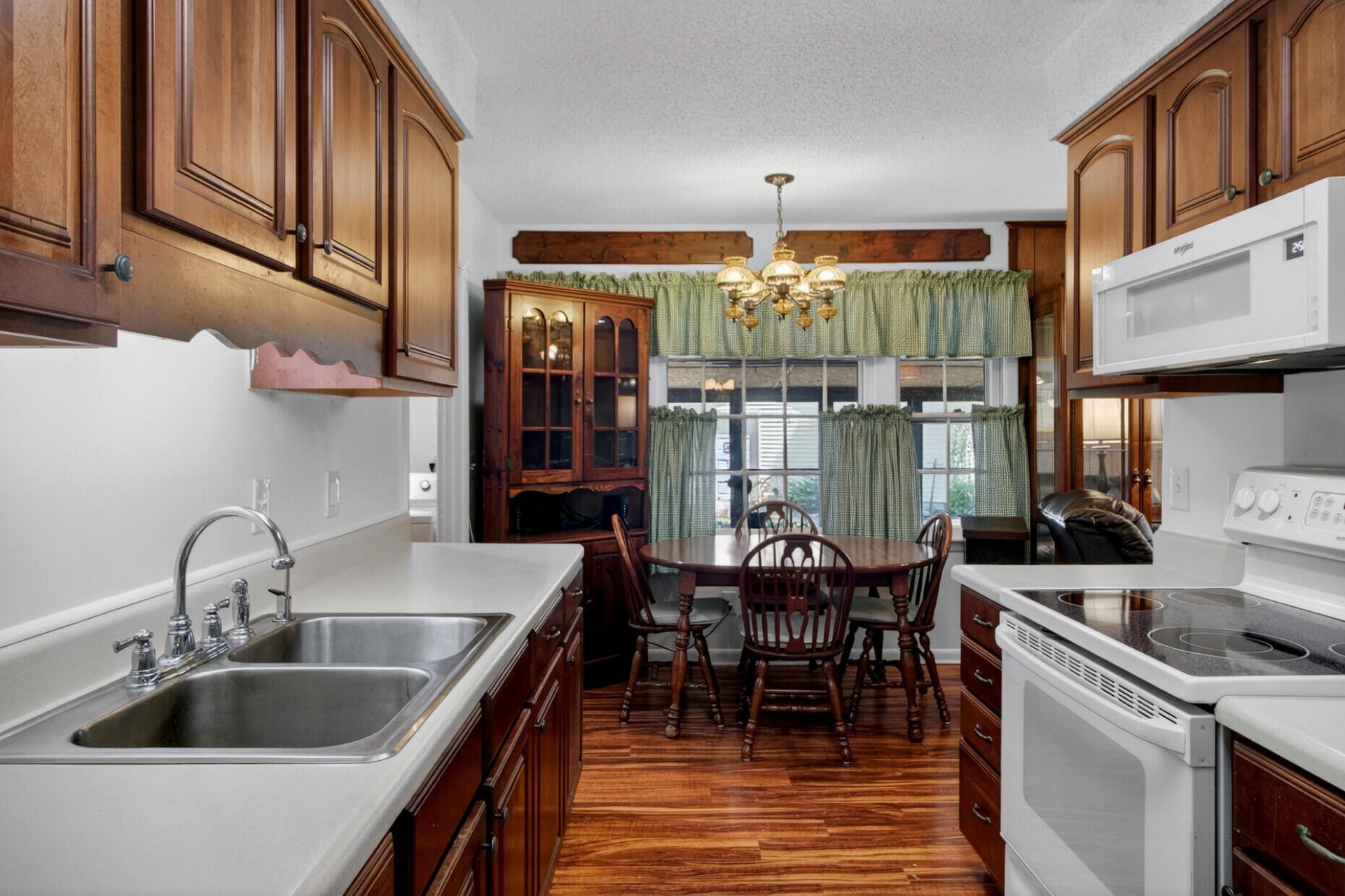 109 Two Wood Court Photo 14