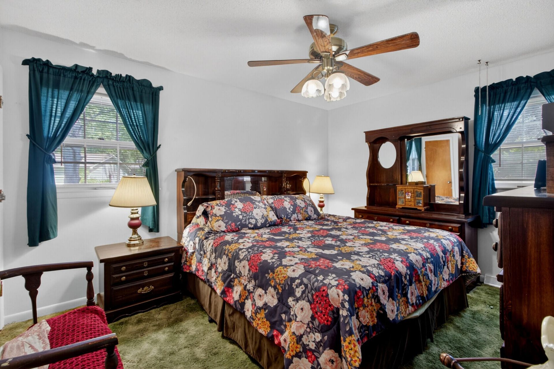 109 Two Wood Court Photo 24