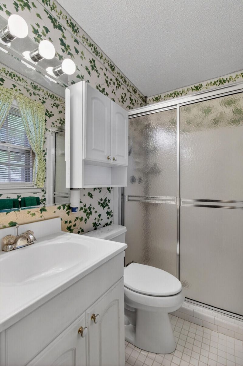 109 Two Wood Court Photo 26