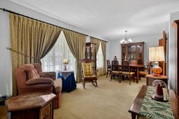 109 Two Wood Court photo 4