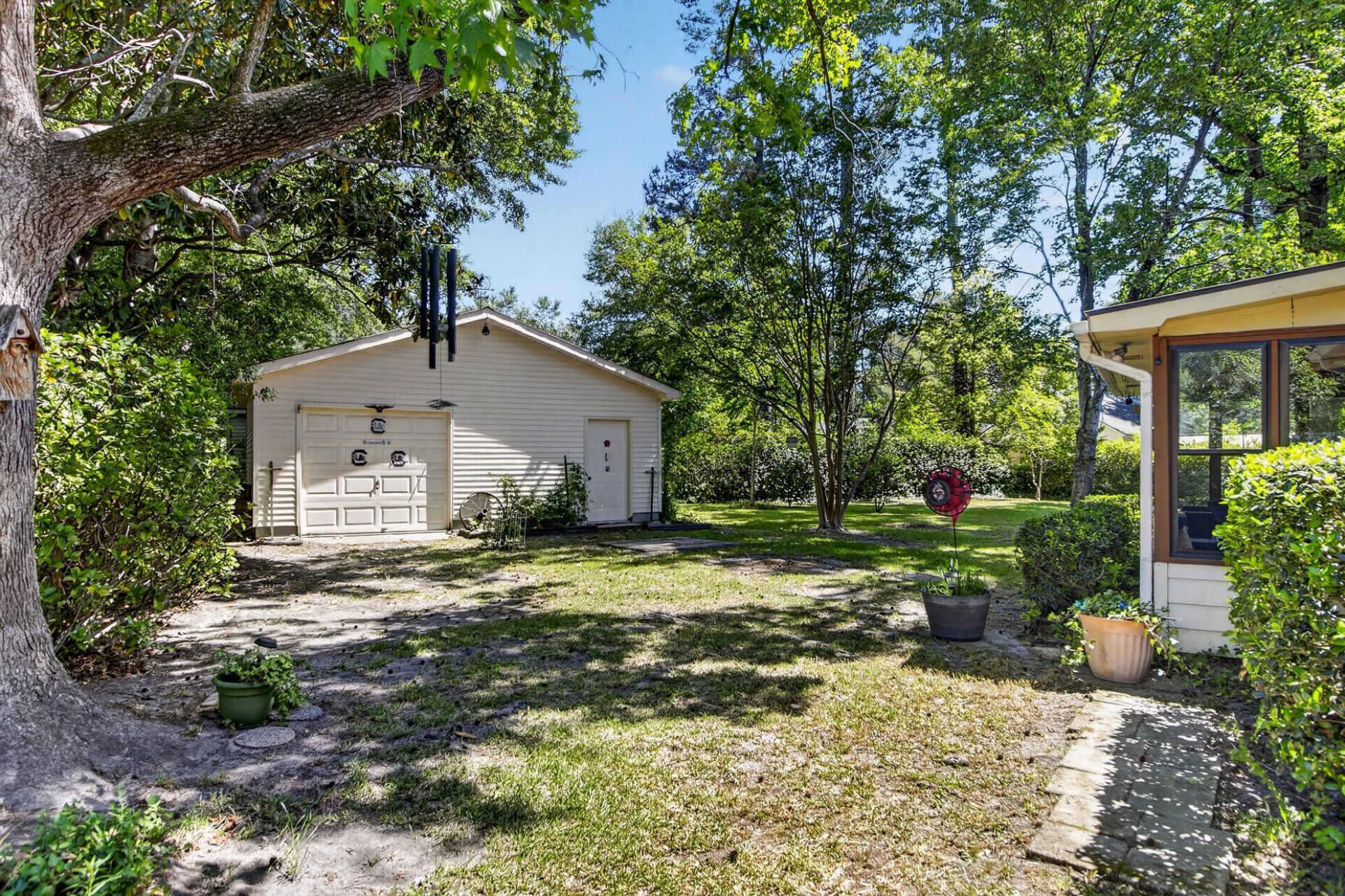 109 Two Wood Court Photo 35