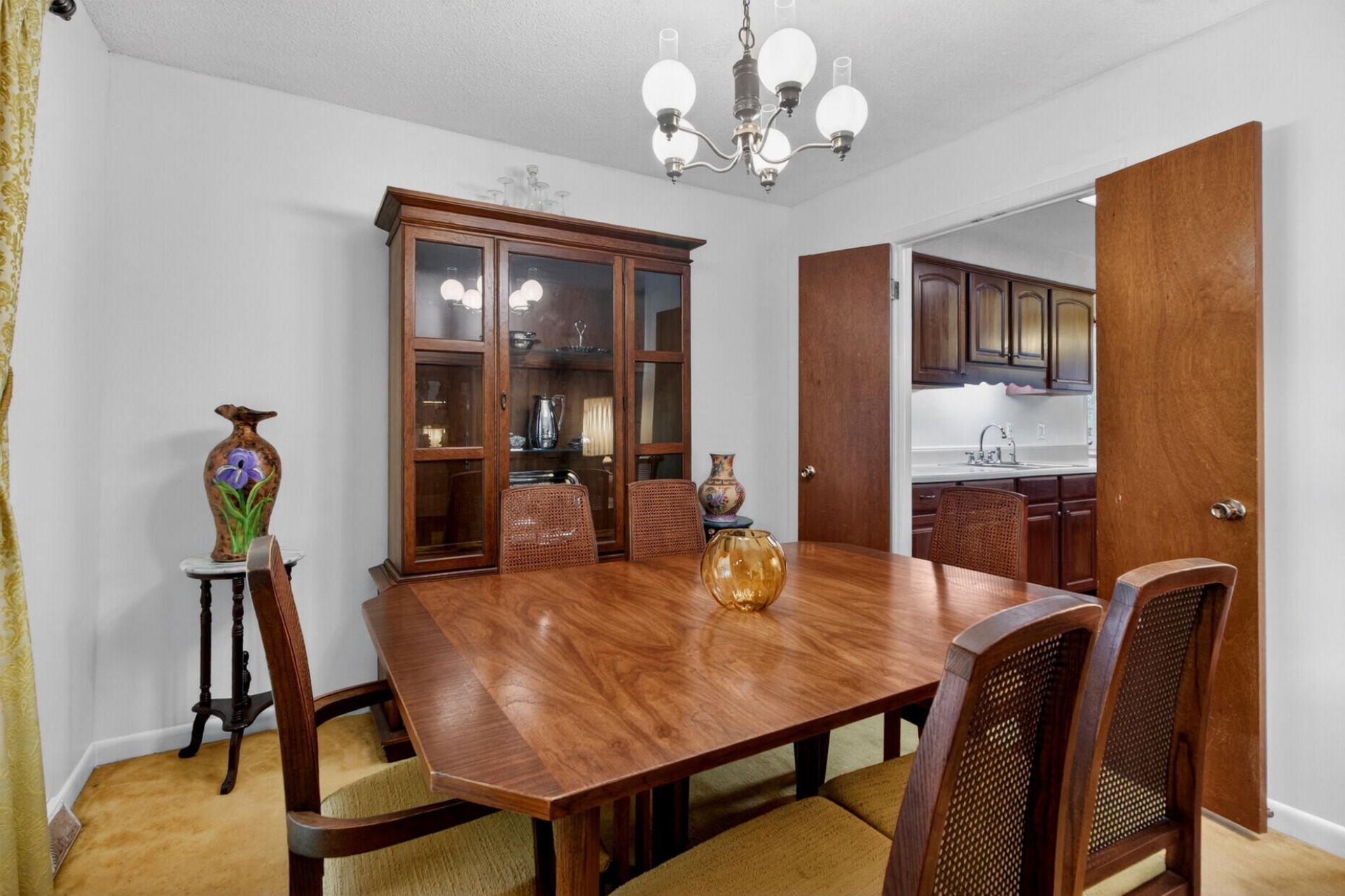 109 Two Wood Court Photo 8