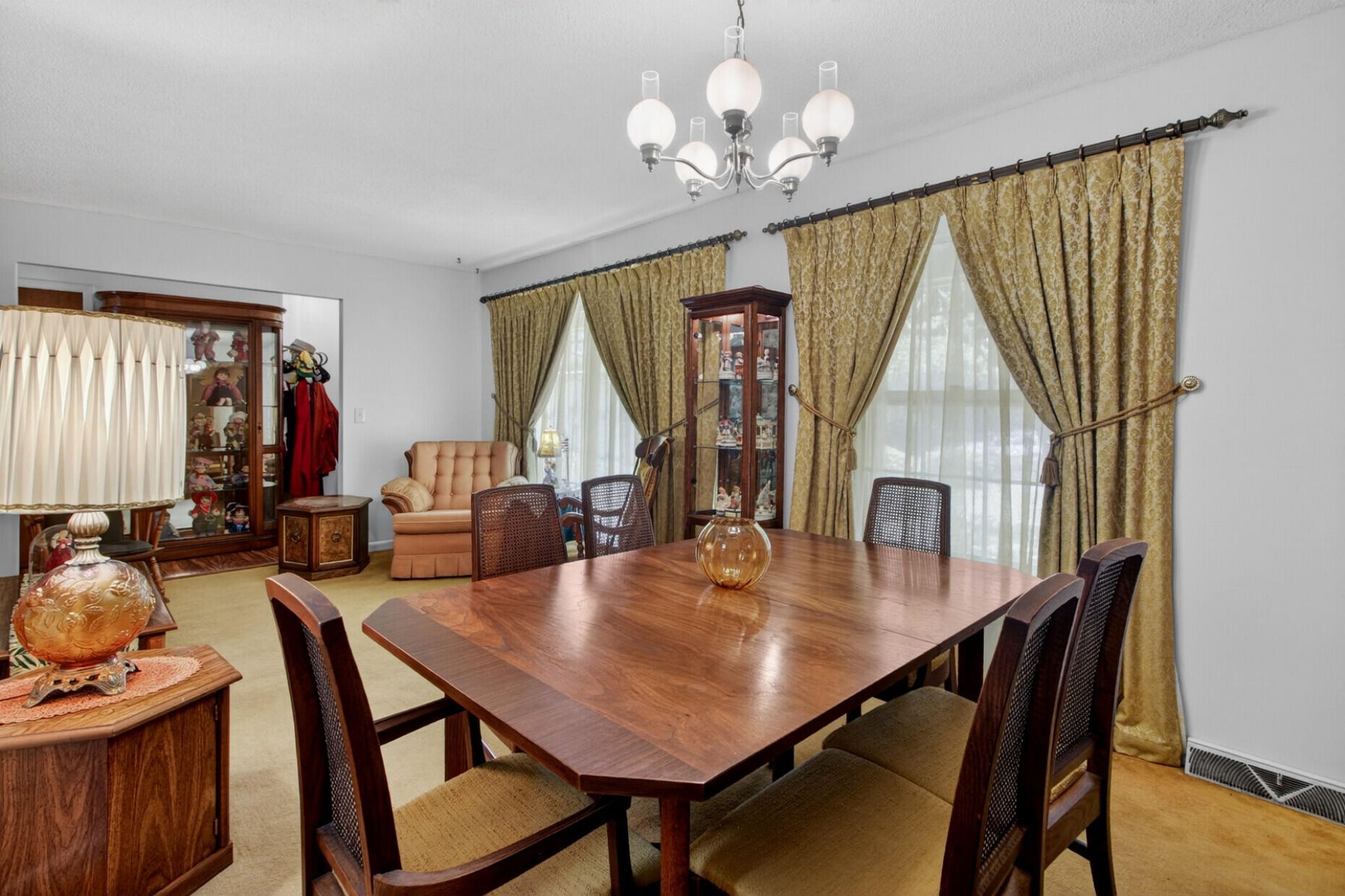 109 Two Wood Court Photo 9