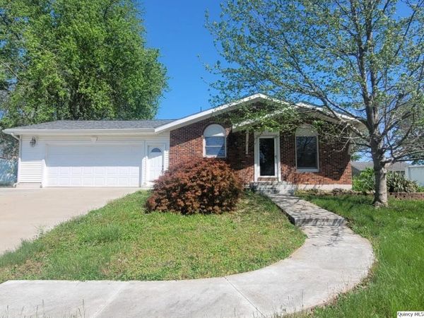 3019 S 48th , Quincy, IL 62305