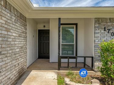 1700 Willow Vale Drive, Fort Worth, TX 76134