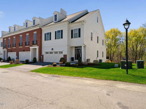 40 Cambridge Way, Latham, NY 12047