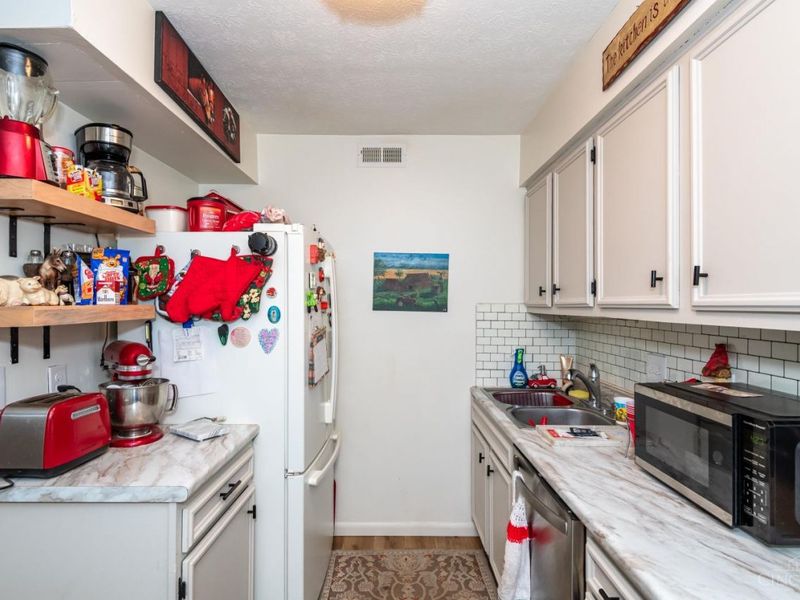 7815 N Main Street, Unit 14, Dayton, OH 45415 Photo 5