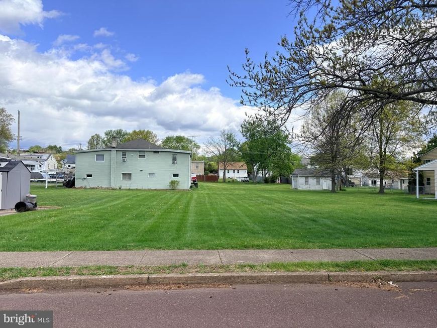 47 W 10th Street, Pottstown, PA 19464 Main Photo