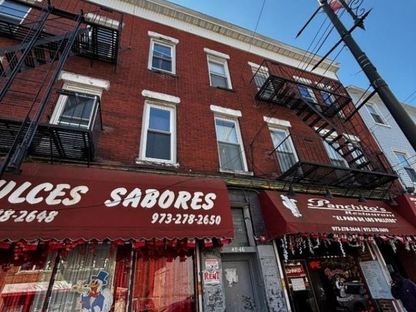 48 Market St, Paterson, NJ 07505