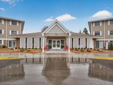 4400 36th Avenue N, Unit 210, Robbinsdale, MN 55422