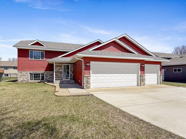 819 11th Street S, Sartell, MN 56377