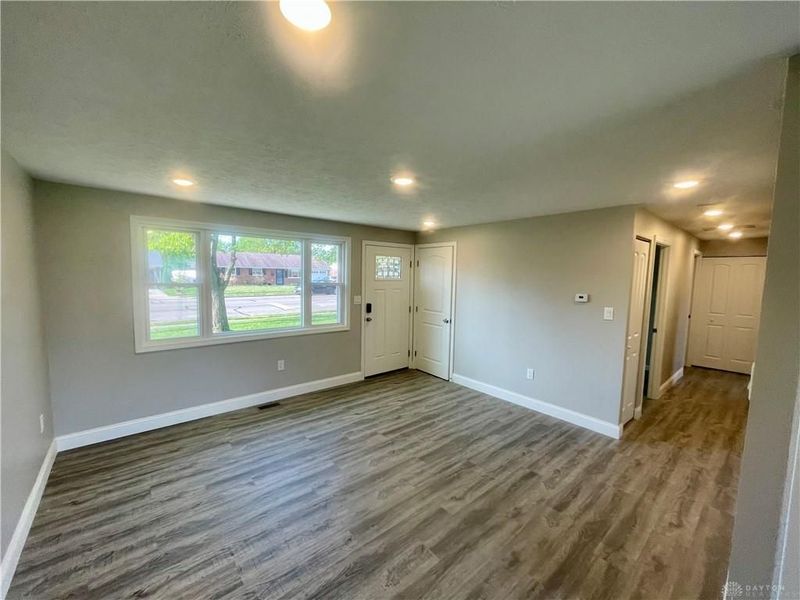 408 W Martindale Road, Englewood, OH 45322 Photo 5