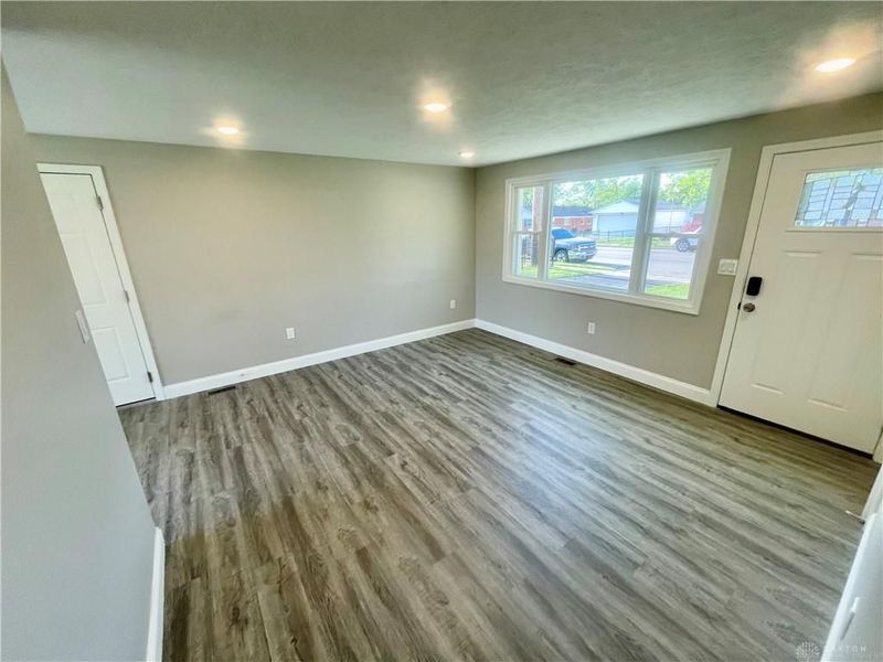 408 W Martindale Road, Englewood, OH 45322 Photo 6