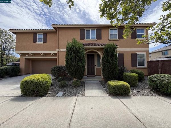 2459 Chuck Hammond Dr., Fairfield, CA 94533
