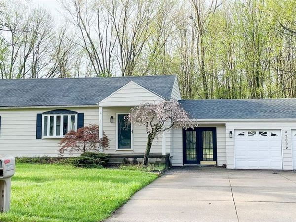 42009 Adelbert Street, Elyria, OH 44035