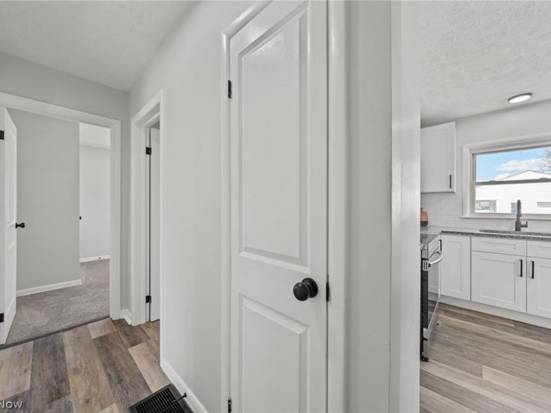 2127 Quayle Drive, Akron, OH 44312 Photo 12