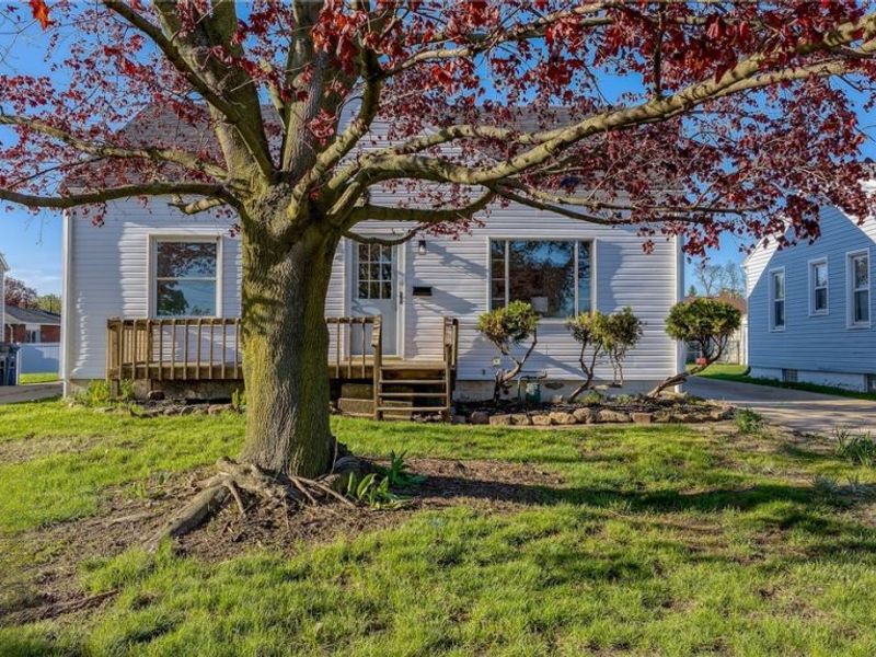 2127 Quayle Drive, Akron, OH 44312 Photo 2