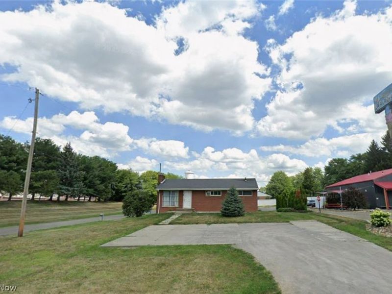 2150 Beechwood Avenue, Alliance, OH 44601 Photo 1