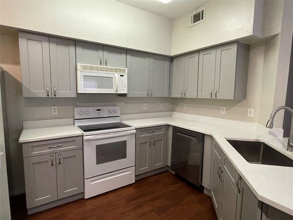 2320 Gracy Farms LN, Unit 916, Austin, TX 78758